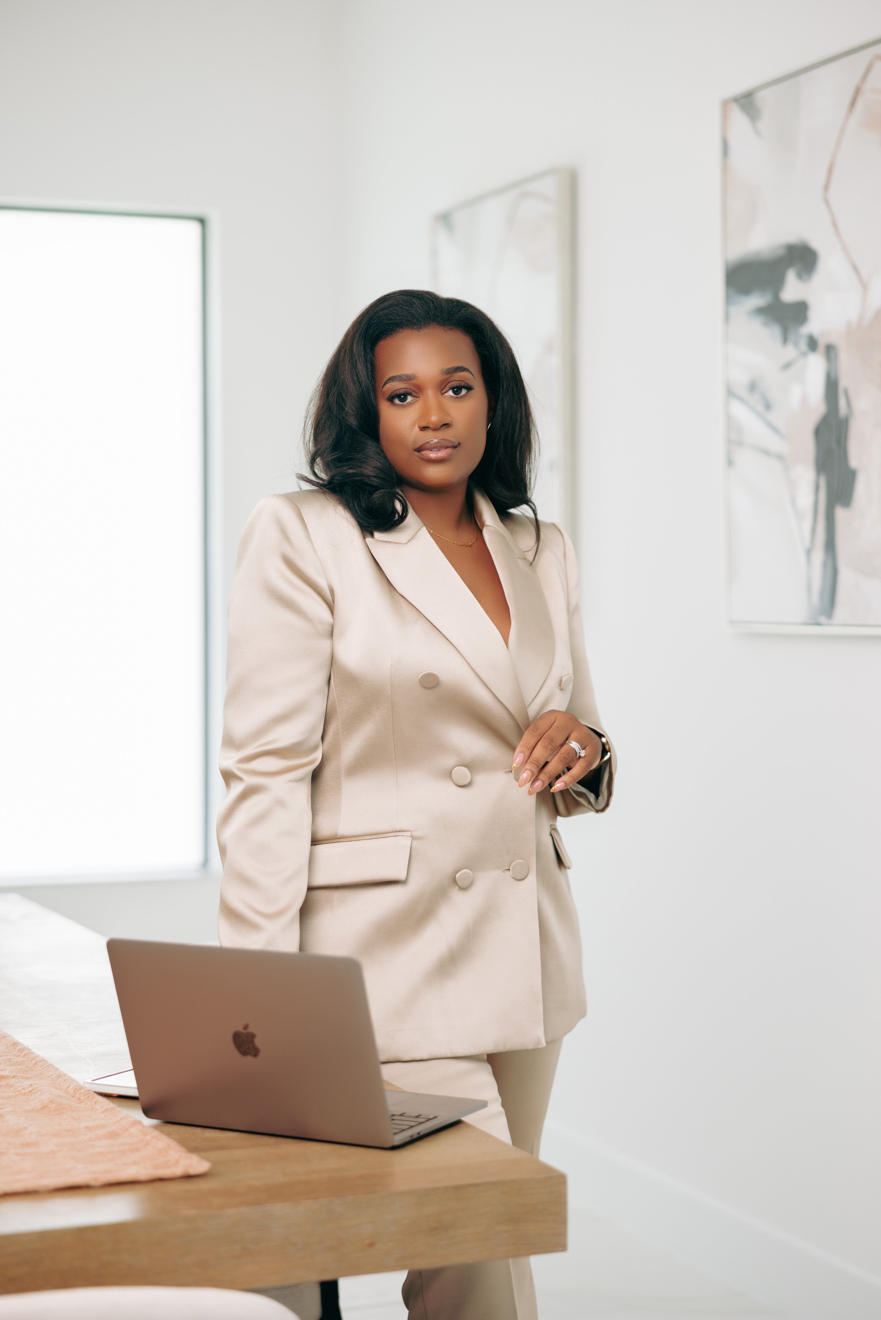 Sandy Virgo headshot