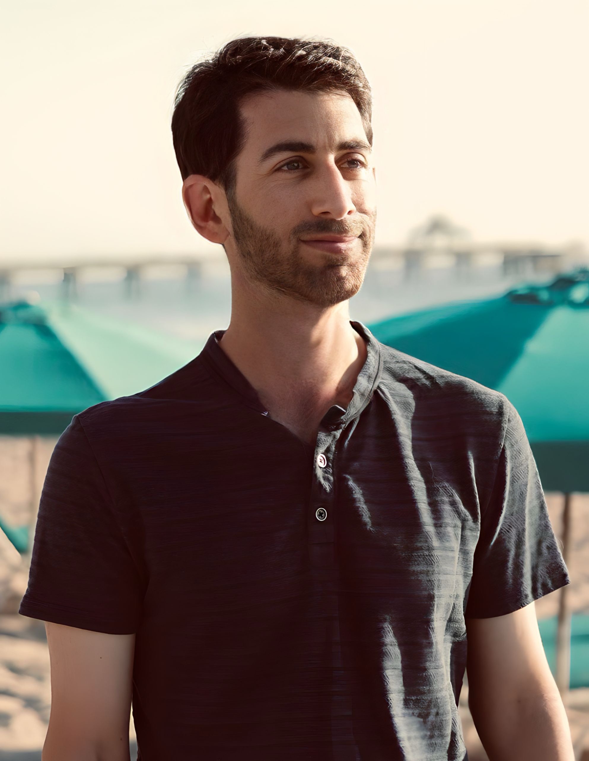 Derek Von Achen headshot