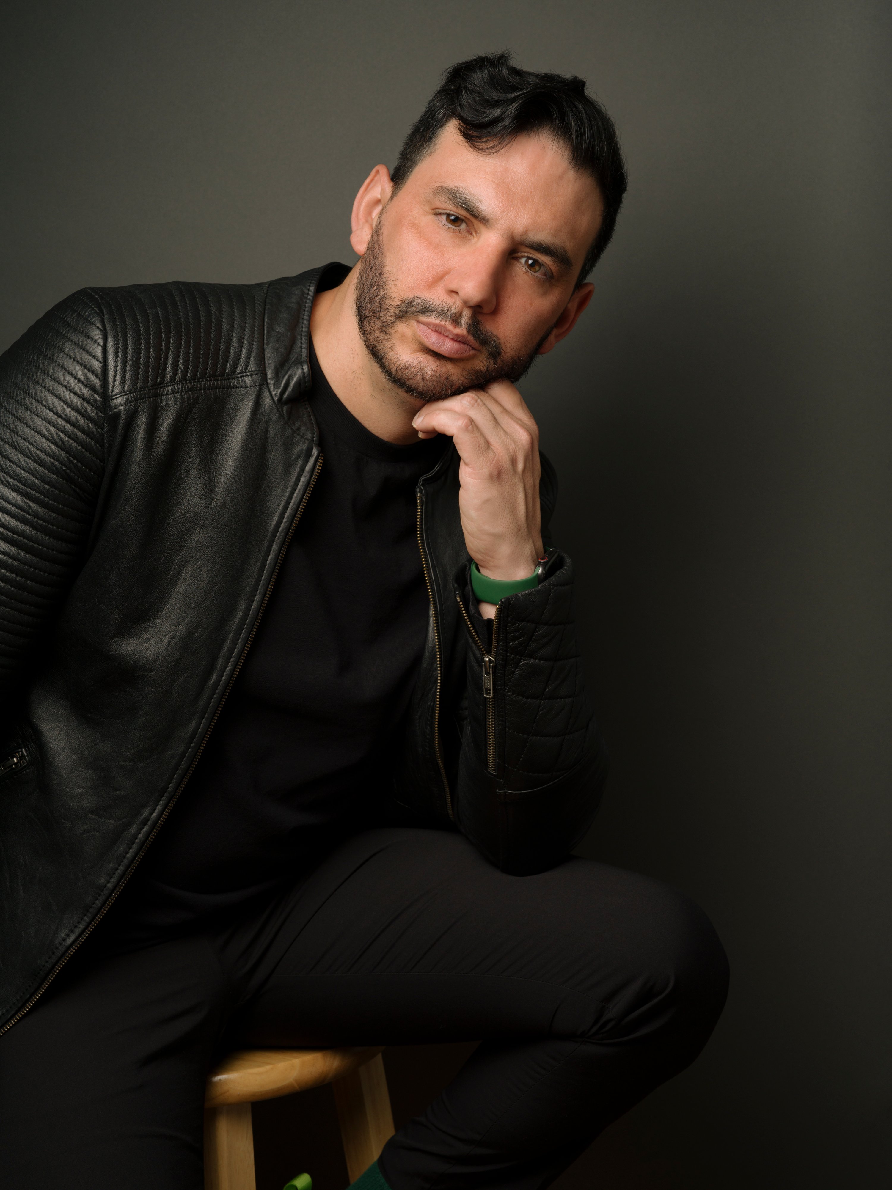 Ronen  Suarc headshot