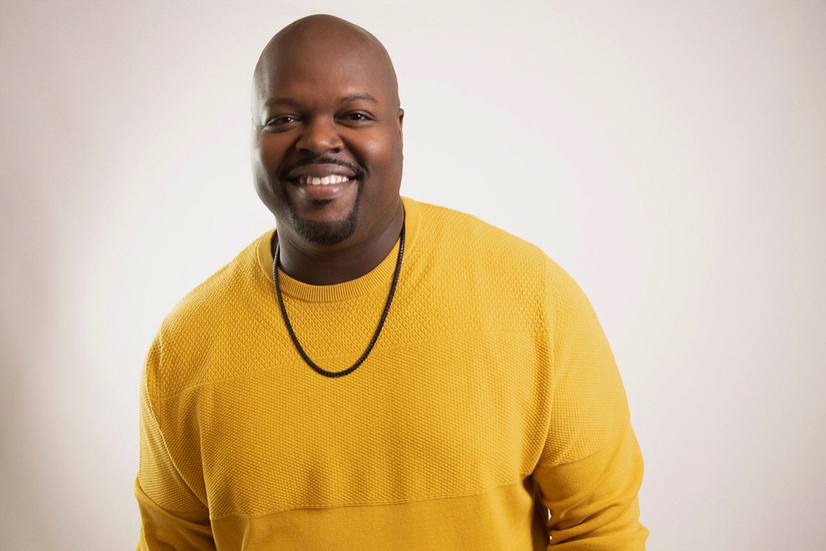 Joshua Warren headshot