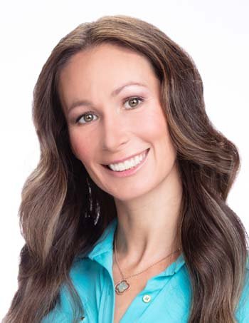 Ioana Burca headshot