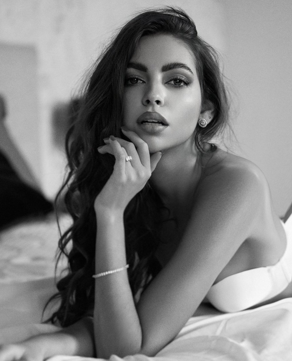 Diana Kononenko headshot