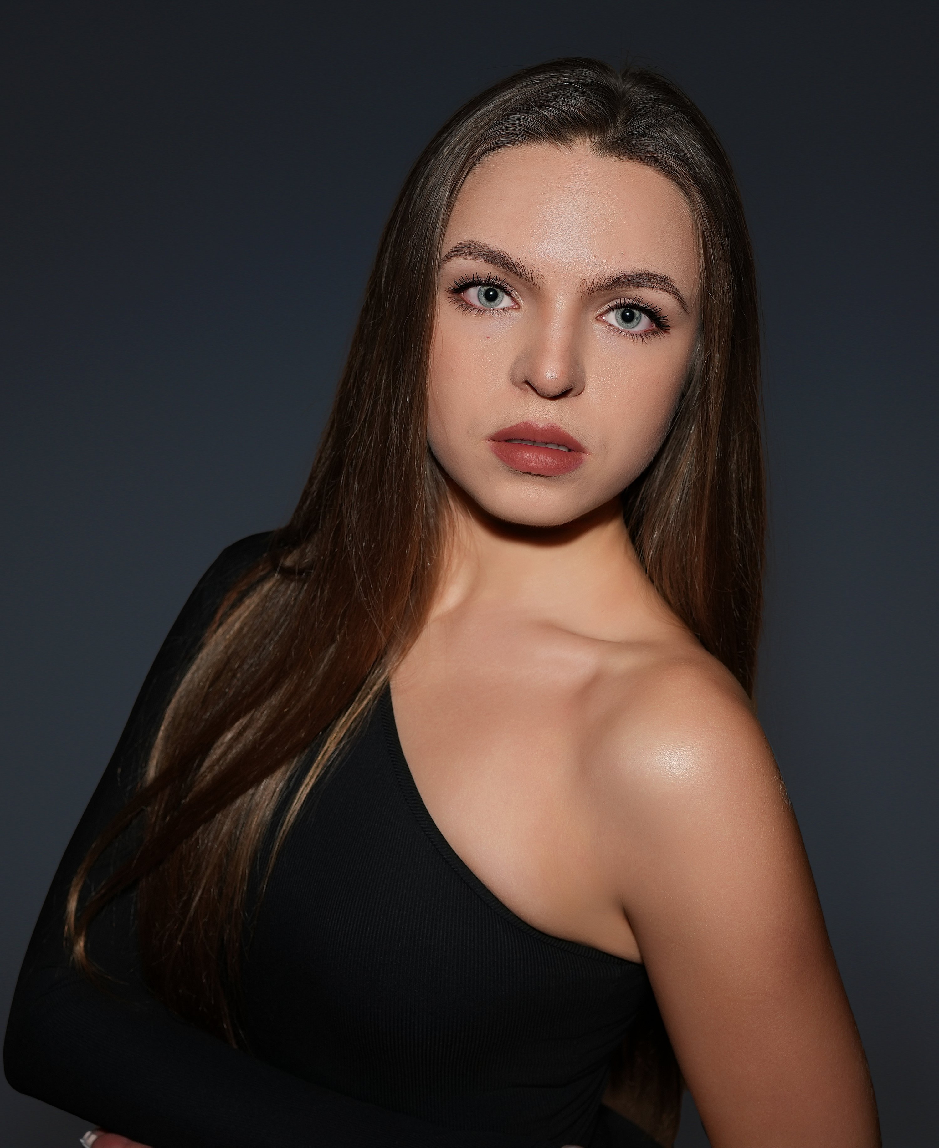 Viktoriia Hulka headshot