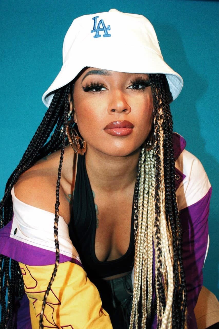 Taylor  Deveaux headshot