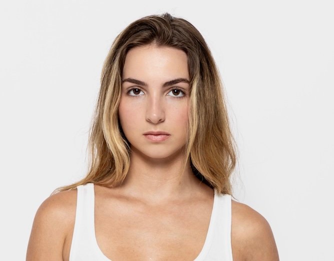 Julia Donovan headshot