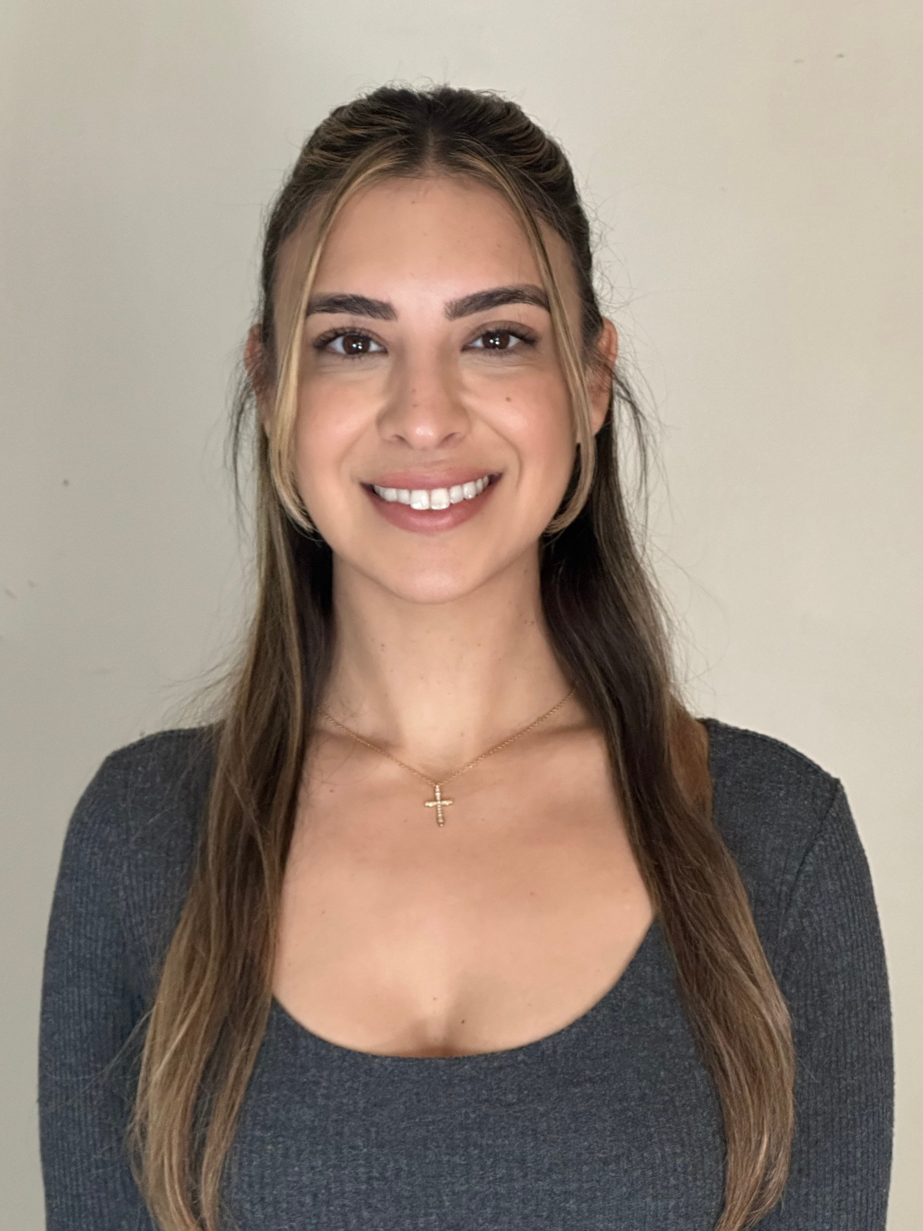 Kimberly  Ainis headshot