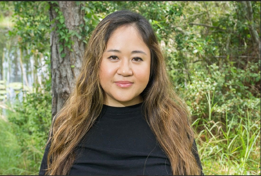 Jenny Vilayhong headshot