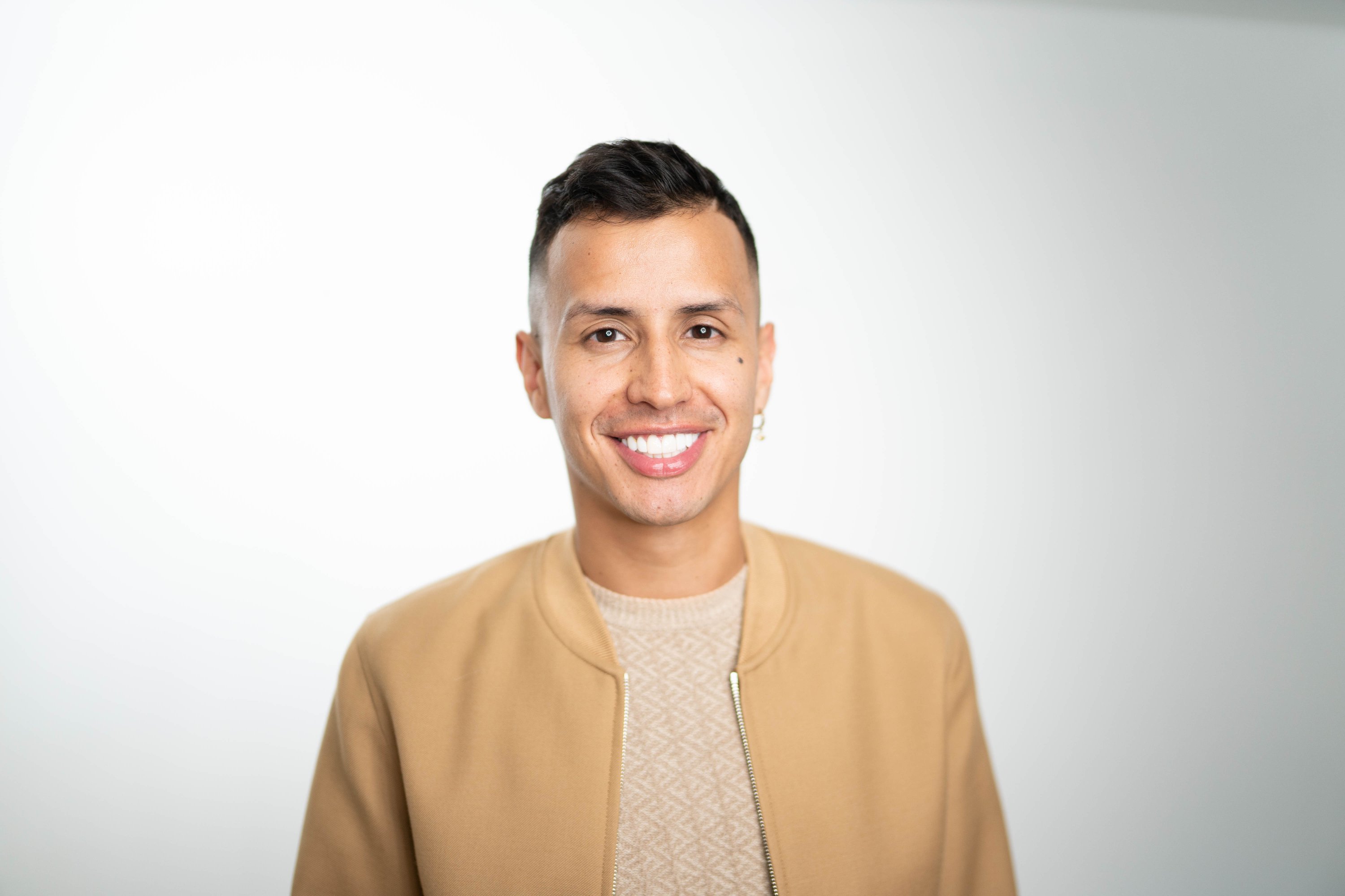 Johnny Castillo headshot