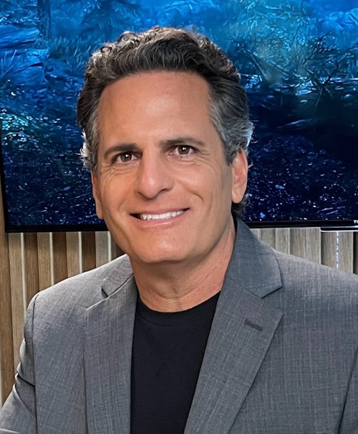 Darren  Anselmo headshot