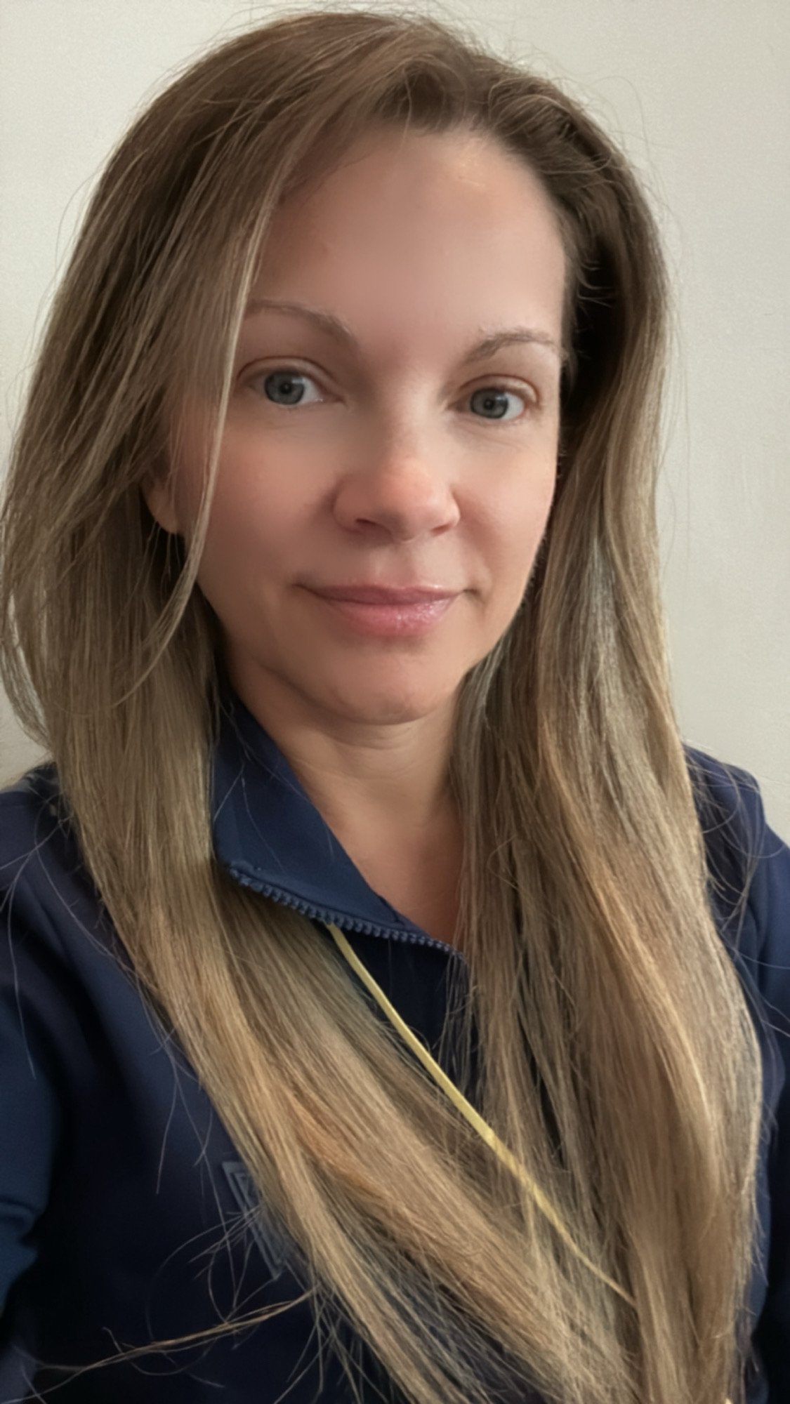 Rosangela Valle headshot