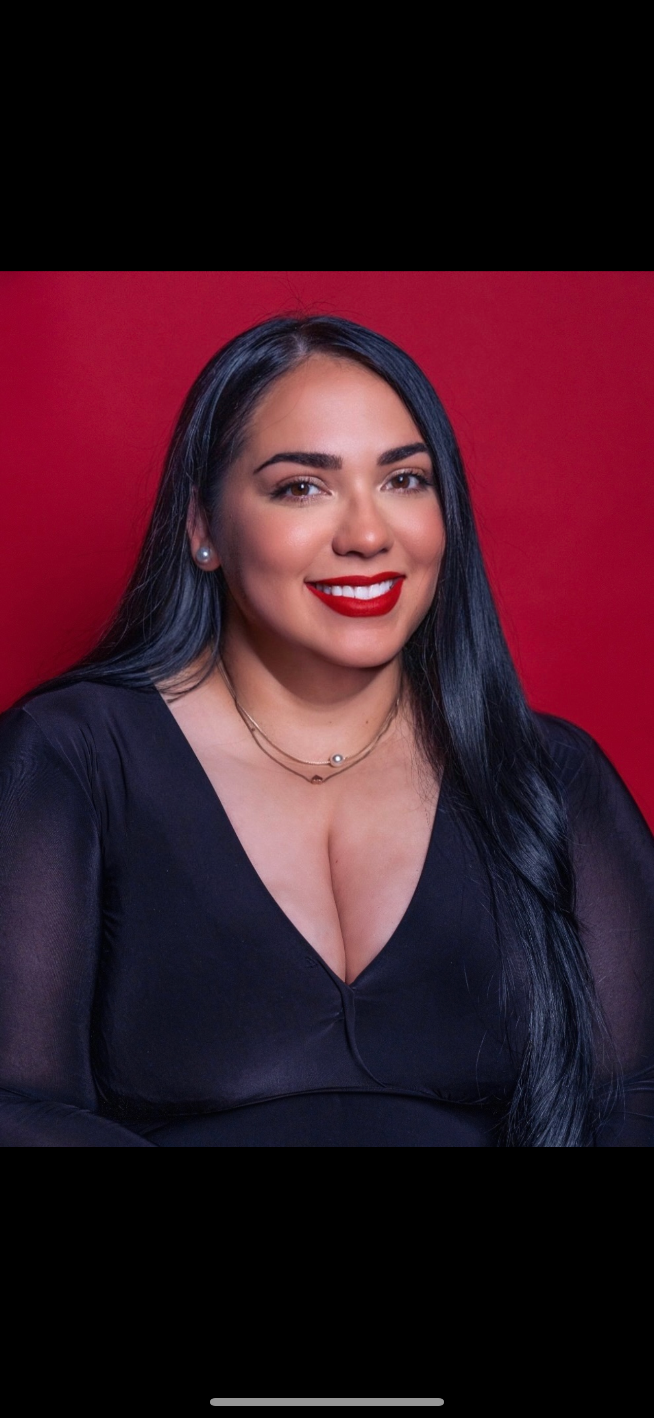 Melissa  Cruz headshot