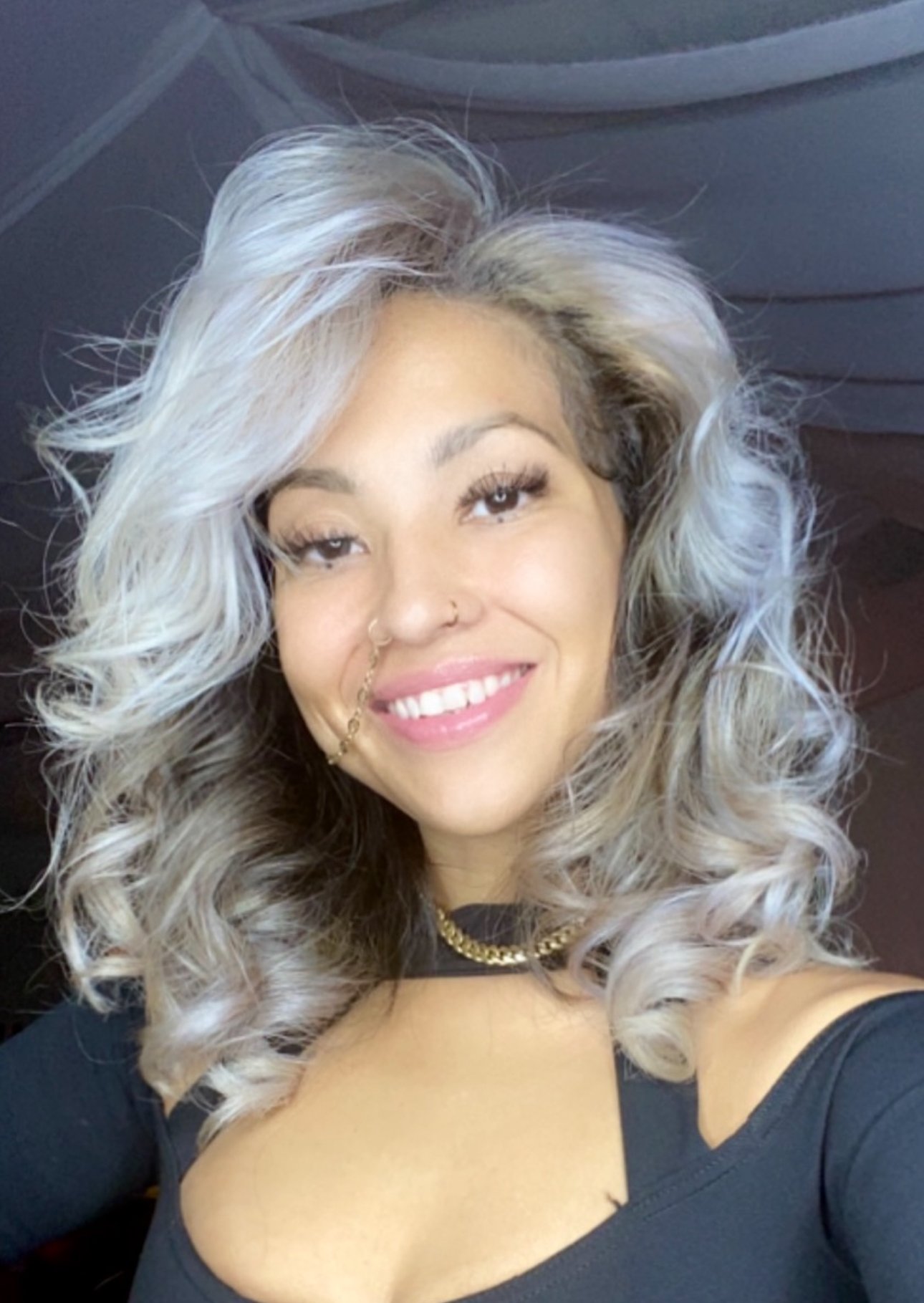 MoMo Dumont headshot