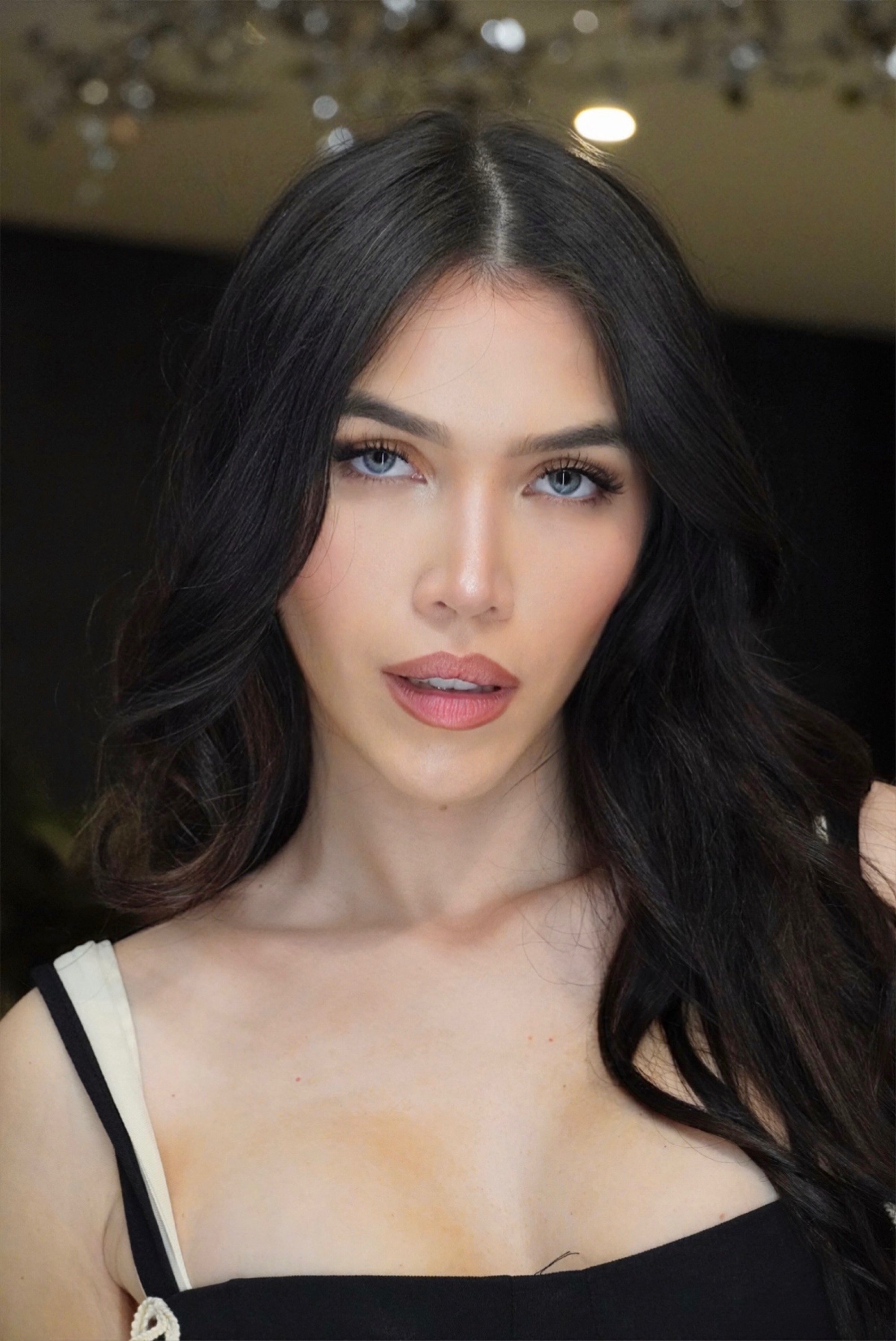 Sugey Munkz headshot