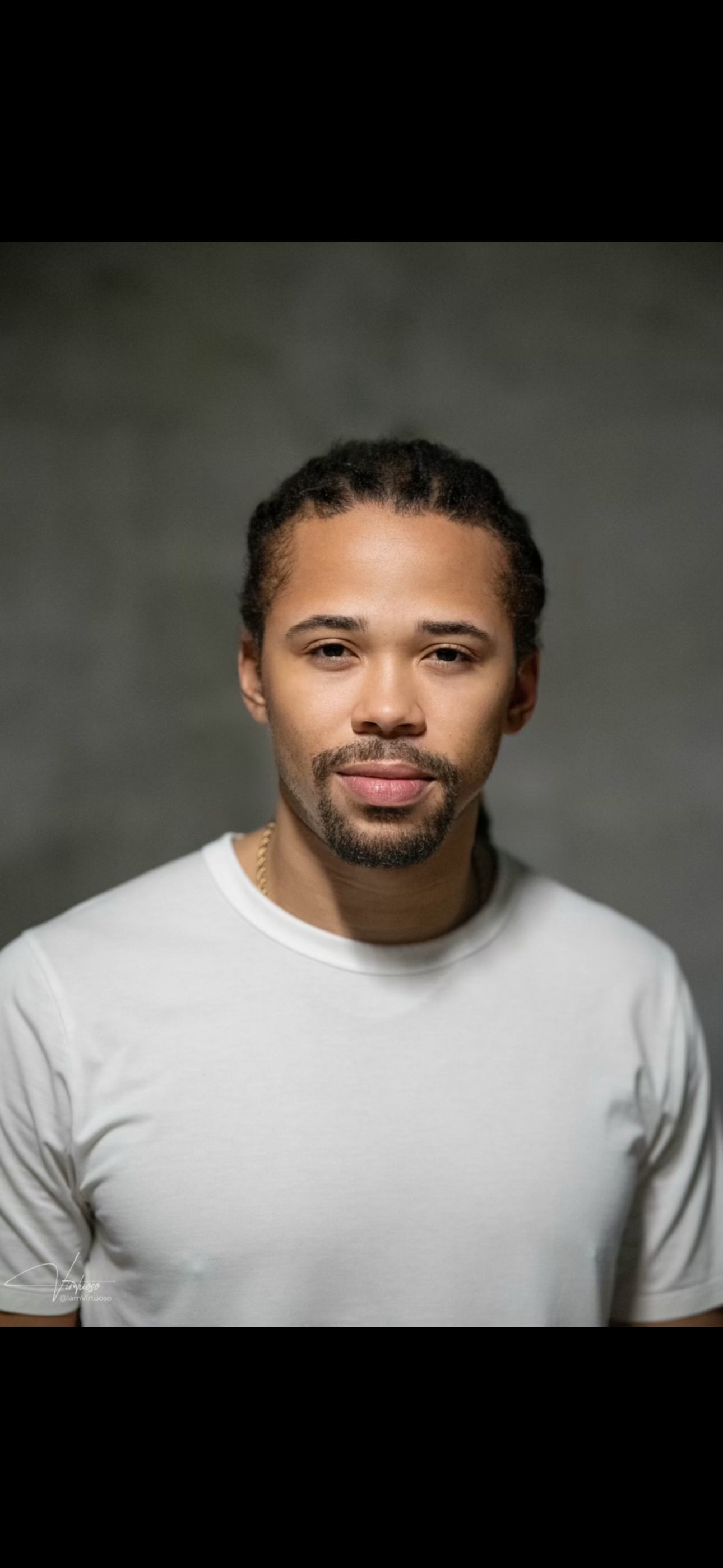 Hezeki Ross headshot