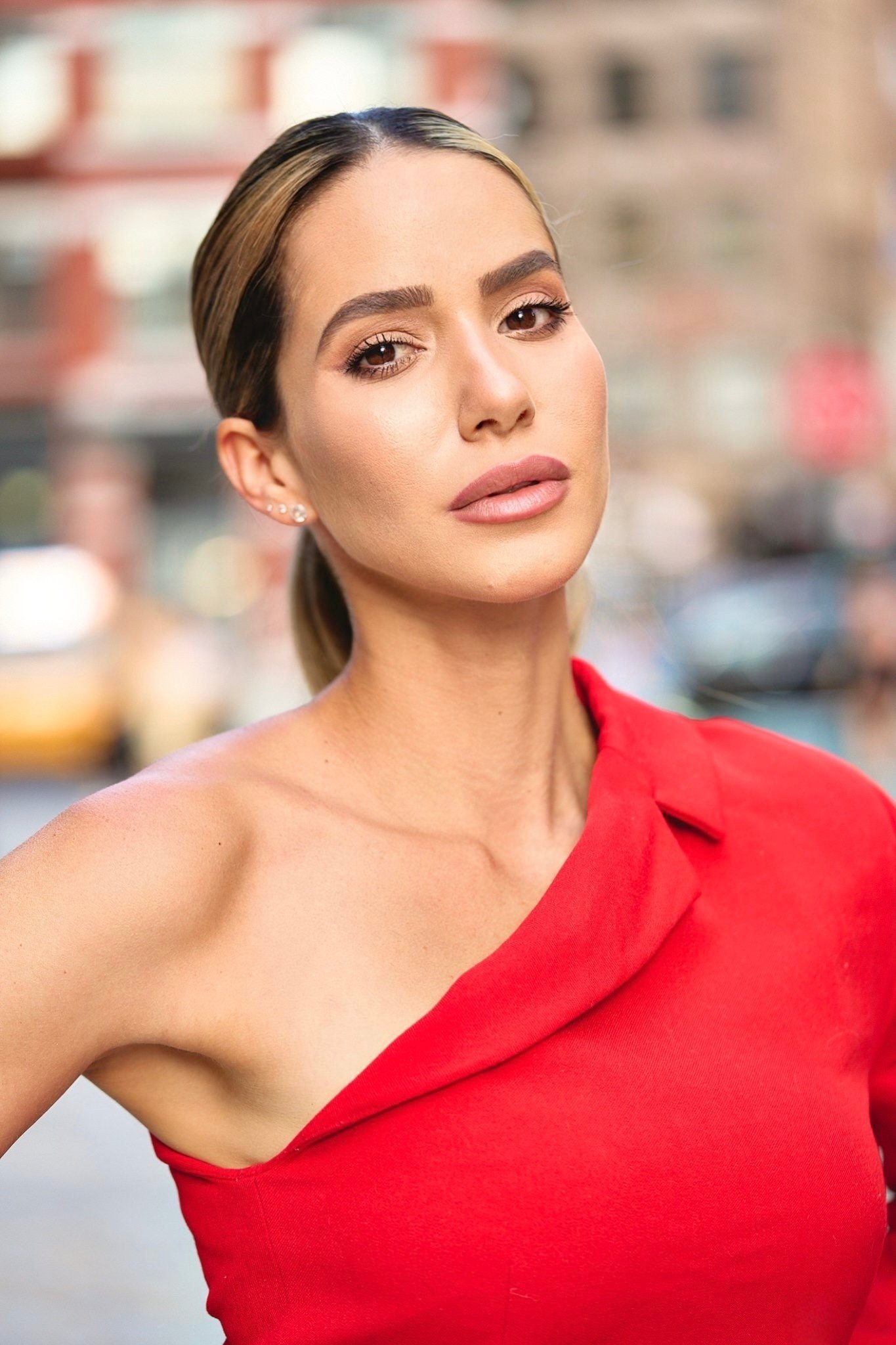 Jayne Bezerra headshot